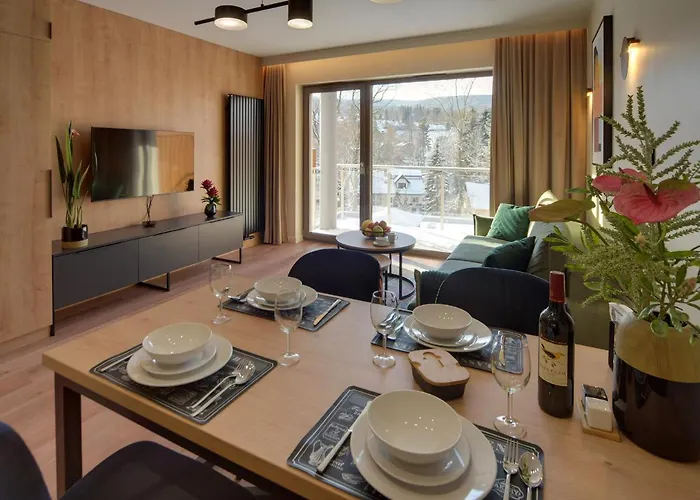 Trevilles - Stone Hill Z Basenem I *