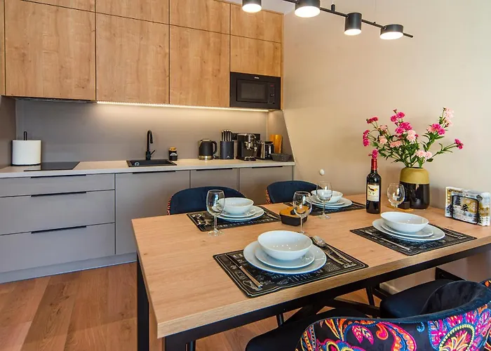 Trevilles - Stone Hill Z Basenem I *