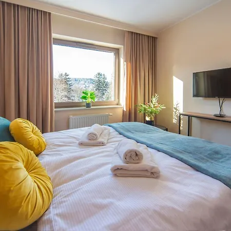 Trevilles - Stone Hill Z Basenem I 斯克拉斯卡波伦巴