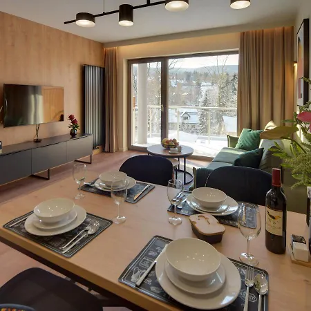 Trevilles - Stone Hill Z Basenem I *