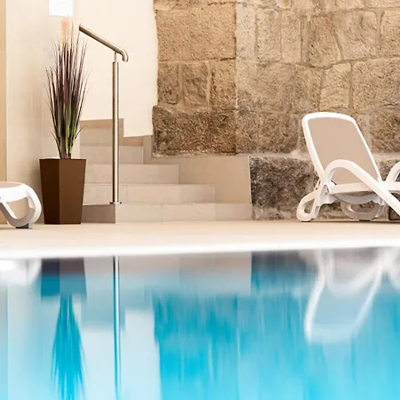 Trevilles - Stone Hill Z Basenem I * 斯克拉斯卡波伦巴